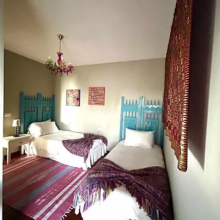 Atico Eloy Delgado アパート